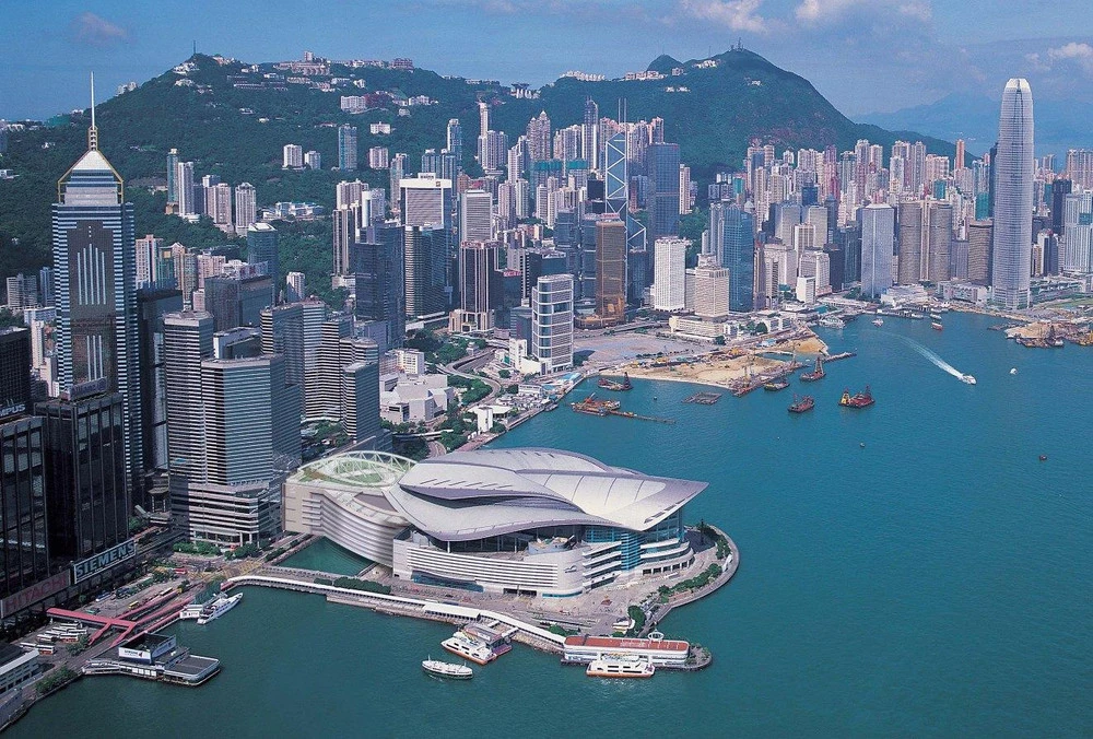 Trung-tâm-tài-chính-Hongkong.jpg