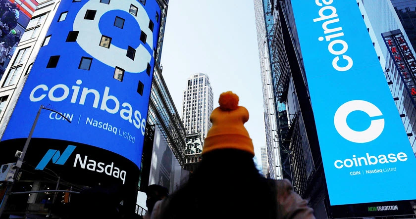 Logo-coinbase-tại-quảng-trường-thời-đại.jpg