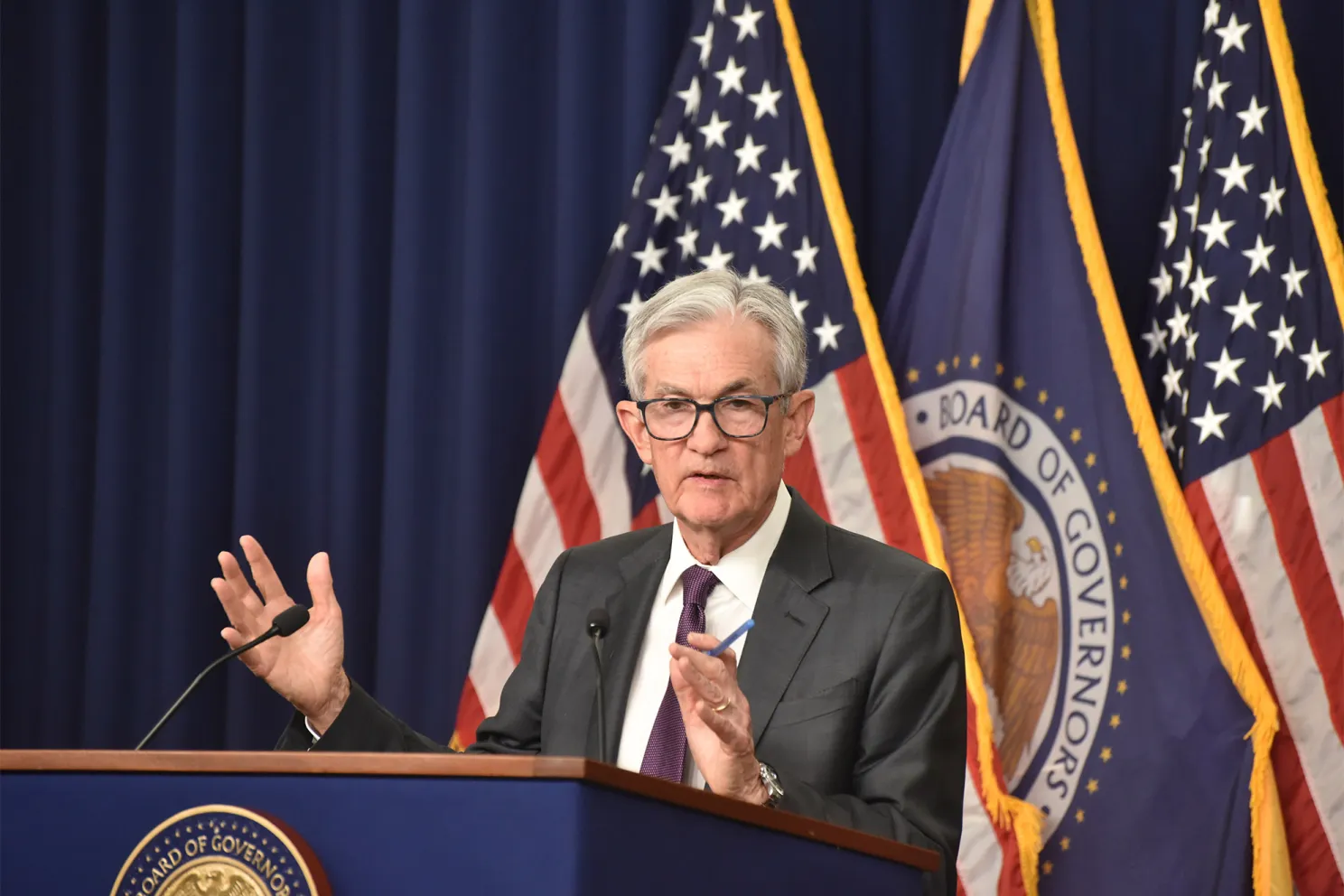 Chủ-Tịch-FED-Jerome-Powell