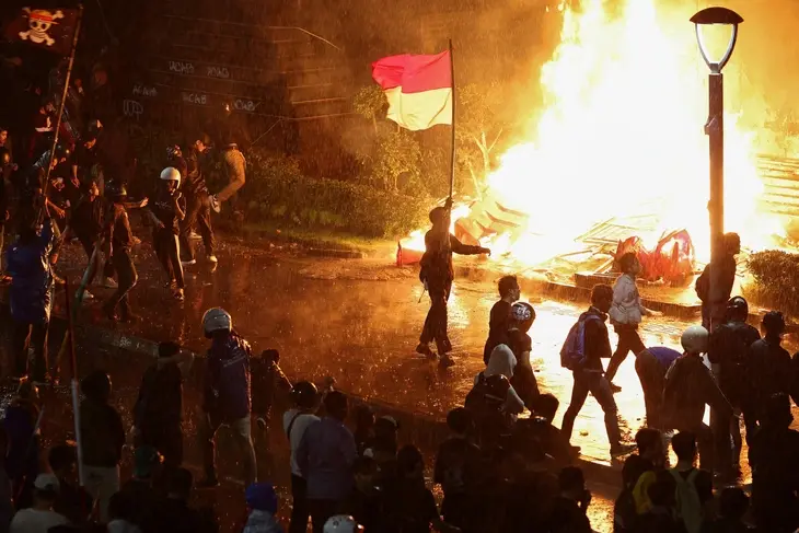 Biểu tình tịa indonesia. Nguồn Reutures